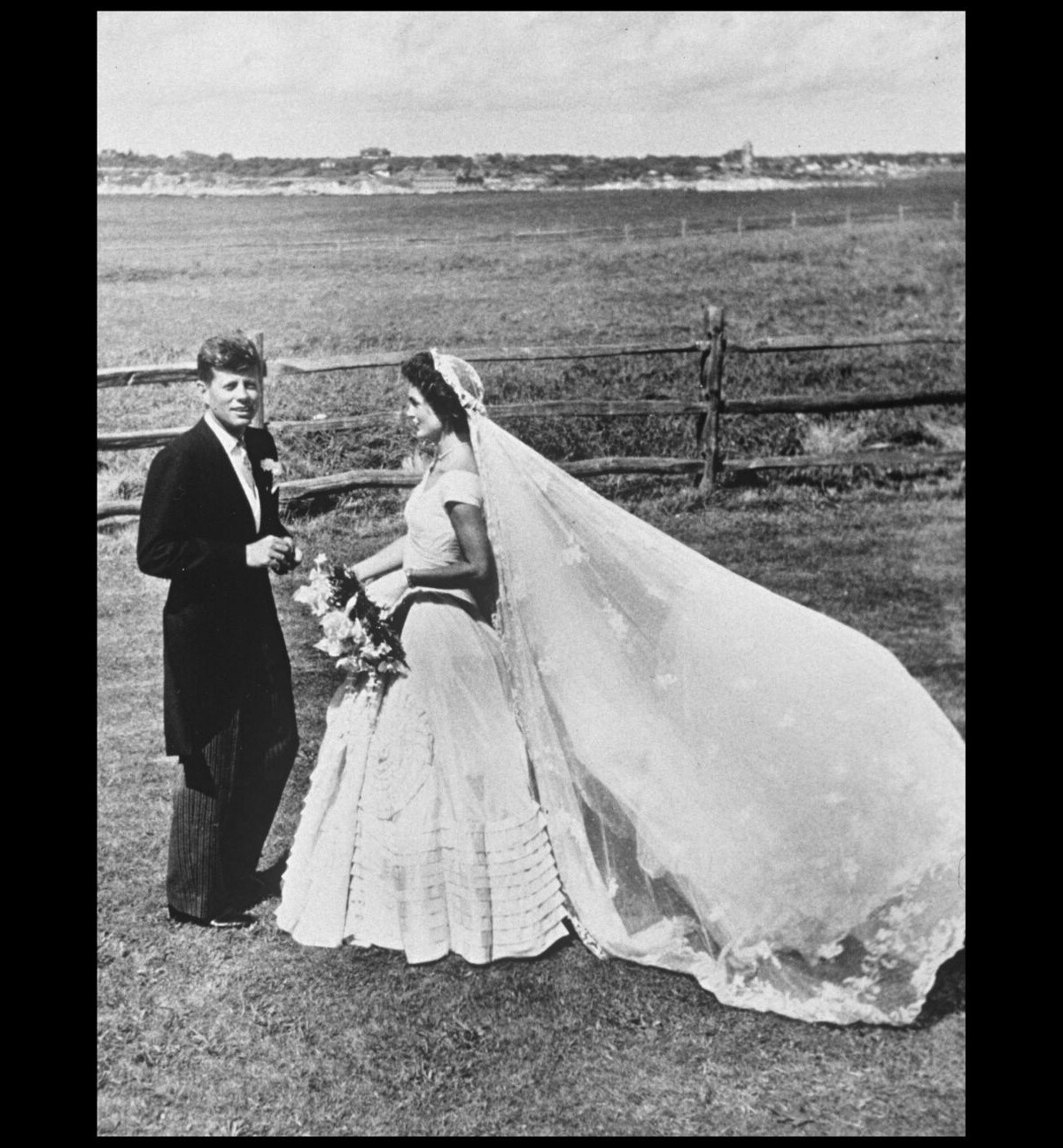 Vidéo Le Mariage De John Fitzgerald Kennedy Avec Jacqueline En 1953 Purepeople 