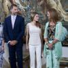 Letizia et Felipe d'Espagne, ainsi que l'infante Elena, prenaient part au dîner offert par le roi Juan Carlos Ier et la reine Sofia d'Espagne au palais Marivent à Palma de Majorque en l'honneur des autorités des Baléares, le 6 août 2013