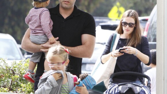 Jennifer Garner au marché avec son mari sexy, l'adorable Samuel et Violet