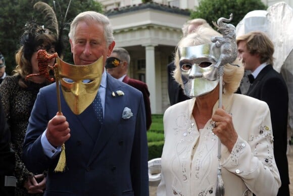 Le prince Charles et Camilla Parker Bowles lors d'un événement au profit de The Elephant Family le 9 juillet 2013 à Londres.