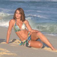 Gabriela Spanic : Sexy en bikini, elle se remet de sa tentative de meurtre