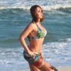 L'actrice Gabriela Spanic, surprise en plein shooting sur une plage à Rio de Janeiro, le 20 août 2013.