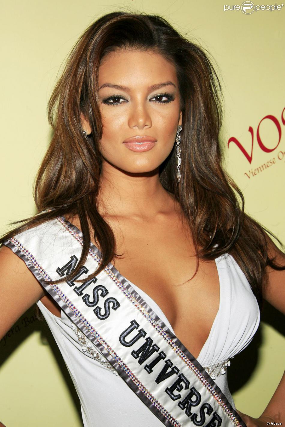 1216054-reigning-miss-universe-2006-zule