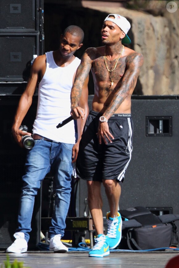 Chris Brown sur scène à Waikiki, Hawaï, le 23 août 2013.