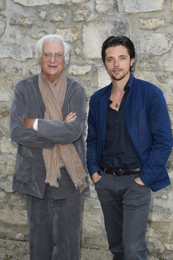 Bertrand Tavernier et Raphaël Personnaz lors de la cérémonie de clôture de la 6e édition du Festival du Film Francophone d'Angoulême, le 27 août 2013.
