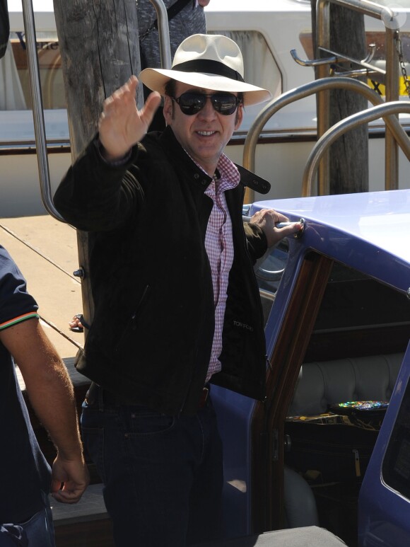 Nicolas Cage détendu à son arrivée à la 70e Mostra de Venise, le 29 août 2013.