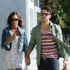 Exclusif - Kevin Jonas fait du shopping avec sa femme Danielle Deleasa, à Beverly Hills, le 12 août 2013.