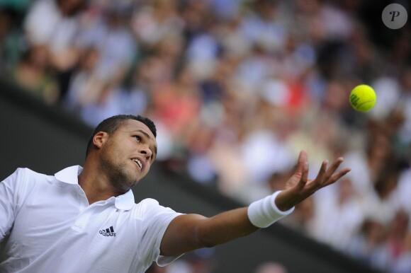 Jo-Wilfried Tsonga à Wimbledon le 26 juin 2013.