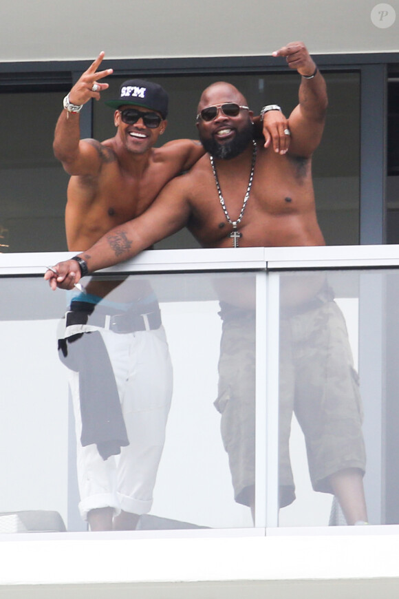 Shemar Moore et un ami, torse nus en vacances à Miami. Le 31 août 2013.