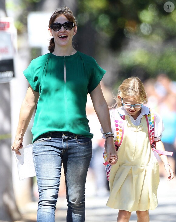 Jennifer Garner emmène sa fille Violet à l'école pour la rentrée scolaire à Santa Monica, le 3 septembre 2013.