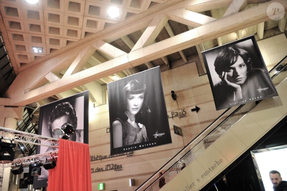 Image de l'inauguration de l'expo photo Stars parmi les stars organisée par le Studio Harcourt et le Forum des Halles au profit de l'association Les Toiles Enchantées, le 19 septembre 2013 à Paris.