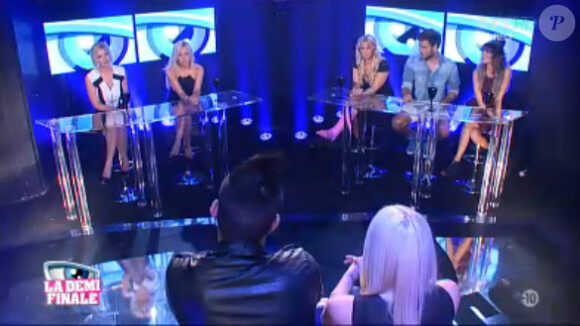 Vincent et Alexia passent devant le conseil des anciens dans l'hebdo de Secret Story 7 le vendredi 6 septembre 2013 sur TF1