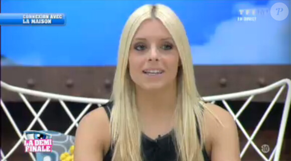 Alexia révèle son secret en direct dans l'hebdo de Secret Story 7 le vendredi 6 septembre 2013 sur TF1