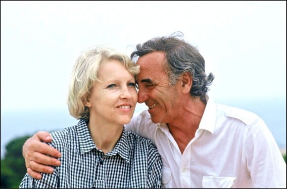 Charles Aznavour et son épouse Ulla Thorsell en juillet 1986. 