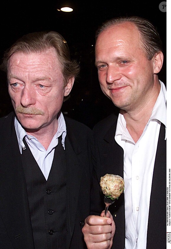 Otto Sander et Ulrich Tukur lors du Festival de Salzburg le 25 juillet 2000