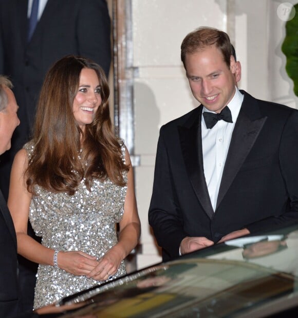 Kate Middleton, duchesse de Cambridge, rayonnante pour sa première sortie officielle au côté de son prince William à l'occasion du gala de la fondation Tusk Trust le 12 septembre 2013 à la Royal Society de Londres