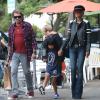 Exclusif - Johnny Hallyday et sa femme Laeticia accompagneé de sa grand-mere Eliette déjeunent avec des amis avant d'aller chercher leurs filles Jade et Joy à l'école à Pacific Palisades, le 10 septembre 2013.