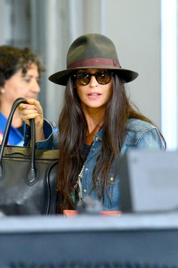 Demi Moore à l'aéroport de Los Angeles, le 27 juillet 2013.