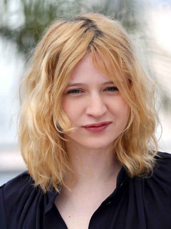 Christa Théret présente 'Renoir' à Cannes le 26 mai 2012.