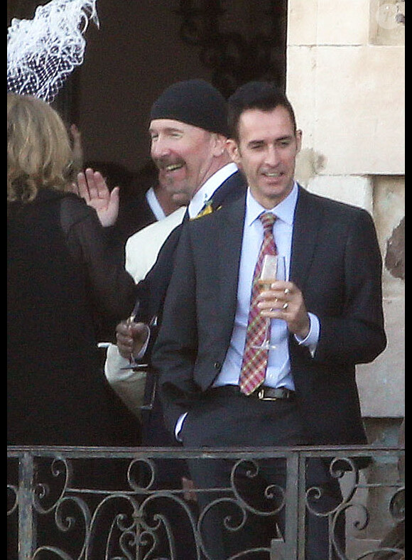 The Edge, le guitariste de U2 au mariage de Adam Clayton (bassiste du groupe) et de Mariana Teixeira au Château de la Napoule près de Cannes, le 14 septembre 2013.