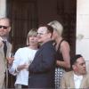 Le chanteur Bono au mariage de son comparse Adam Clayton (bassiste du groupe irlandais U2) et de Mariana Teixeira au Château de la Napoule près de Cannes, le 14 septembre 2013.