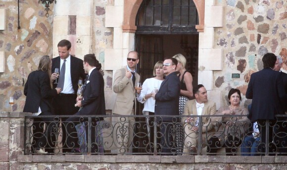 Le chanteur U2 de Bono au mariage de son acolyte Adam Clayton (bassiste du groupe) et de Mariana Teixeira au Château de la Napoule près de Cannes, le 14 septembre 2013.
