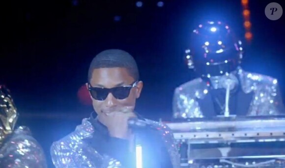 Pharrell Williams dans le dernier clip des Daft Punk, Lose Yourself to Dance, dévoilé le 16 septembre 2013.