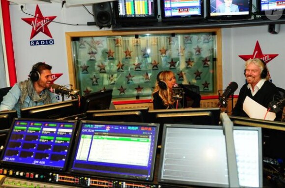 Enora Malagré et Christophe Beaugrand en interview avec Richard Branson pour Enora, le soir sur Virgin Radio le 17 septembre 2013.