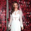 Miranda Kerr prend la pose à Broadway pour la première de Romeo and Juliet le 19/09/13 afin de supporter son mari Orlando Bloom