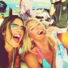 Alessandra Ambrosio et Candice Swanepoel complices à Saint-Tropez le 22 septembre 2013