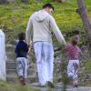 

Exclusif - Ricky Martin et ses fils Matteo et Valentino, dans un parc à Sydney, en Australie, le 18 mai 2013.