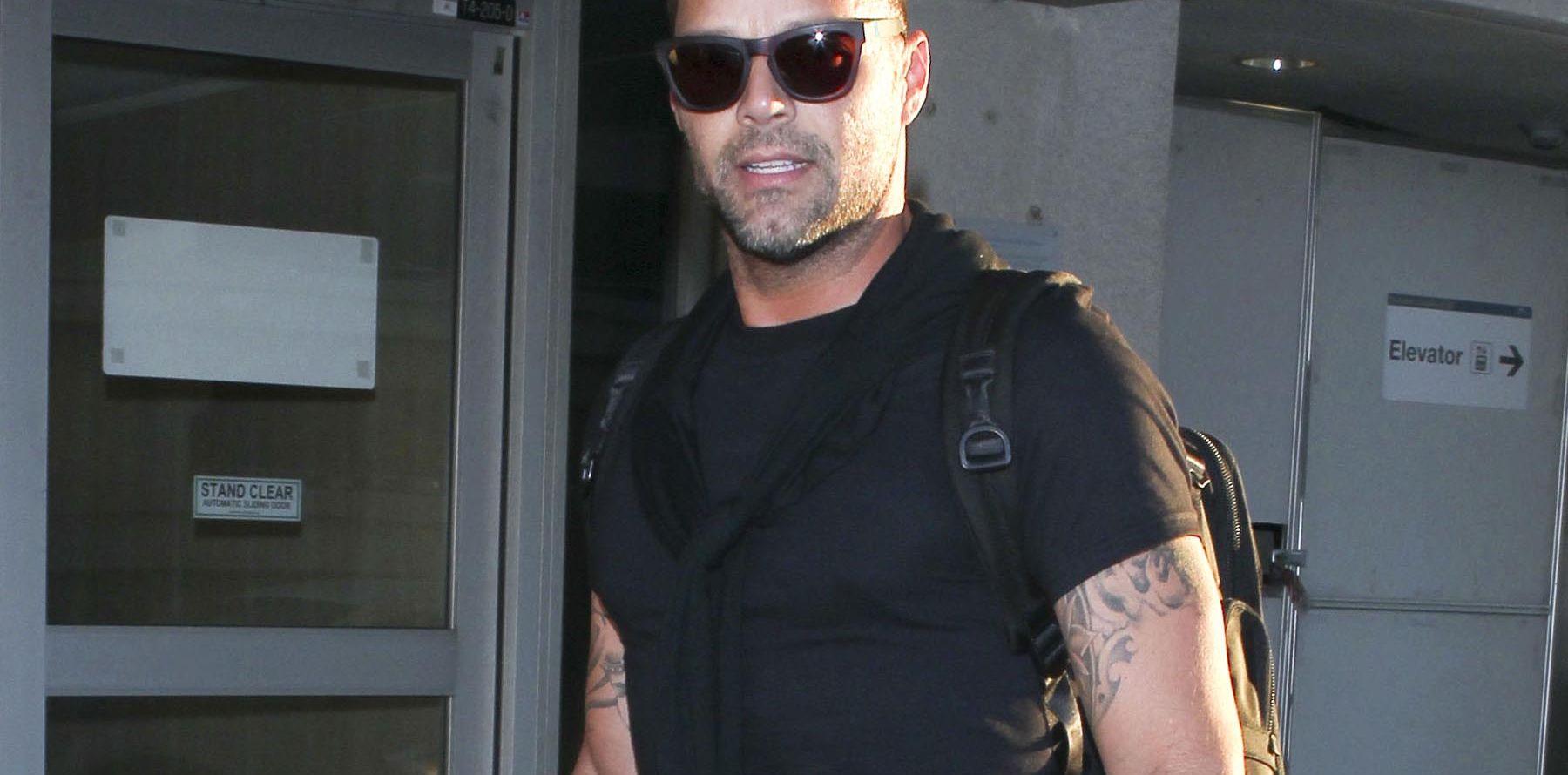 Ricky Martin Frères Et Sœurs Ricky Martin : Son frère, champion de culturisme, le coache... Et ça paye !  - Purepeople