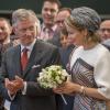 Le roi Philippe et la reine Mathilde de Belgique soudés à Hasselt le 24 septembre 2013 dans le cadre de leur tournée inaugurale ''Joyeuses entrées''