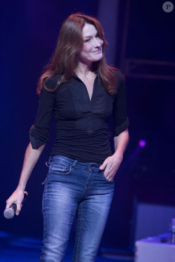 Carla Bruni au Gala de l'IFRAD au Cirque D'Hiver, à Paris, le 25 septembre 2013.