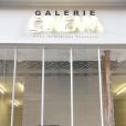 L'inauguration de la Galerie Cinéma d'Anne-Dominique Toussaint et le vernissage de l'exposition "Point of View" de Kate Barry à Paris le 26 septembre 2013