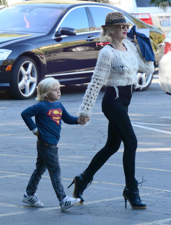 Gwen Stefani et son fils Zuma à Studio City, Los Angeles, le 27 septembre 2013.