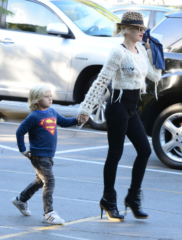 Gwen Stefani, enceinte, va chercher son fils Zuma à l'école, Studio City, Los Angeles, le 27 septembre 2013.