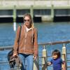Doutzen Kroes passe la journée au parc avec son mari Sunnery James et son fils Phyllon Joy à New York, le 28 septembre 2013