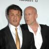 Sylvester Stallone et Bruce Willis lors de la présentation du film Expendables à Los Angeles le 3 août 2010