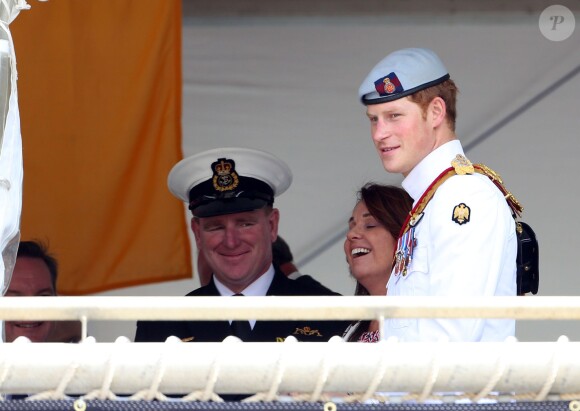 Le prince Harry à Sydney le 4 octobre 2013 lors d'une revue et d'une parade marquant le centenaire de l'indépendance de la Marine royale australienne.