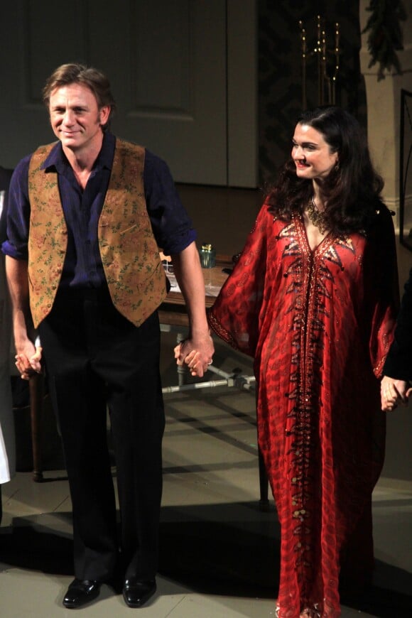 Rachel Weisz et Daniel Craig triomphe sur scène à la première représentation de Betrayal à Broadway le 1er octobre 2013.