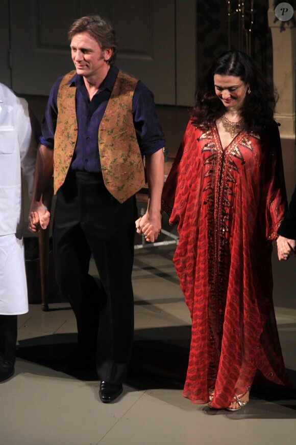 Rachel Weisz et Daniel Craig triomphe sur scène à la première représentation de Betrayal à Broadway le 1er octobre 2013.