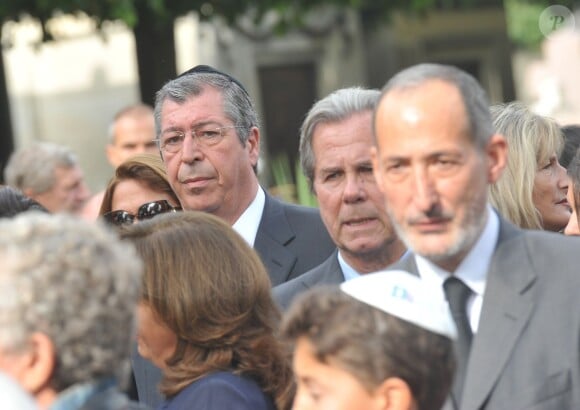 Patrick Balkany lors des obsèques de Jean-Pierre Pierre-Bloch au cimetière du Montparnasse à Paris, le 2 octobre 2013
