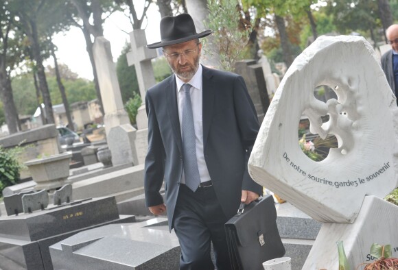 Gilles Bernheim, grand rabbin de France lors des obsèques de Jean-Pierre Pierre-Bloch au cimetière du Montparnasse à Paris, le 2 octobre 2013