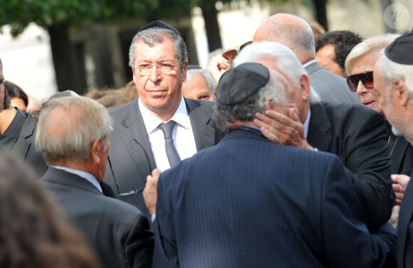Patrick Balkany lors des obsèques de Jean-Pierre Pierre-Bloch au cimetière du Montparnasse à Paris, le 2 octobre 2013