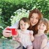 Alyson Hannigan et ses filles, sur Instagram, septembre 2013.