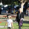 Gwen Stefani et son fils Kingston au Roxbury Park à Los Angeles, le 29 septembre 2013.