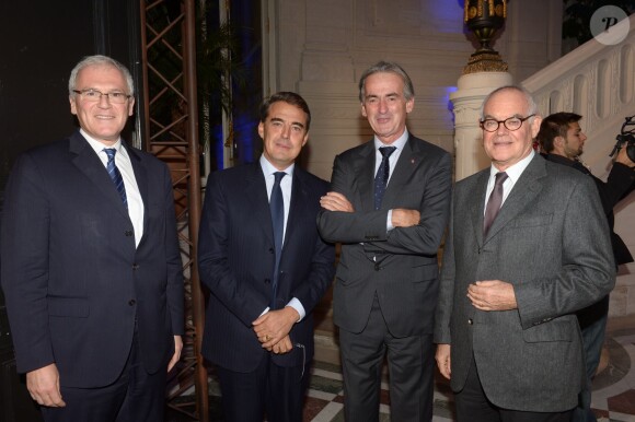 Jean-Bernard Lévy (PDG de Thales), Alexandre de Juniac, Frédéric Gagey et François Dubos (PDG de Vivendi) à la soirée des 80 ans d'Air France, à Paris, le 7 octobre 2013.