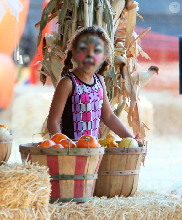 La petite Nahla, fille d'Halle Berry au "Mr. Bones Pumpkin Patch" à West Hollywood, le 7 octobre 2013.