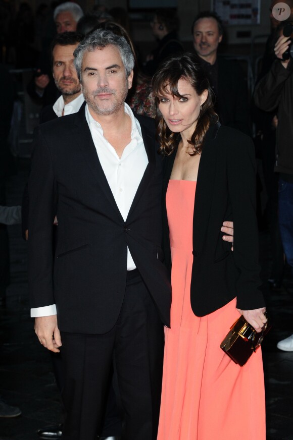 Alfonso Cuaron et Sheherazade Goldsmith lors de la première de Gravity à Londres, le 10 octobre 2013.